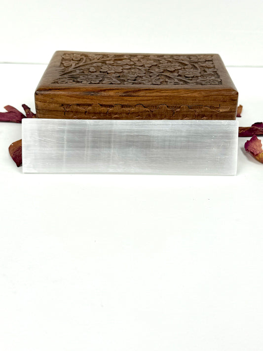 Selenite Charging Plate